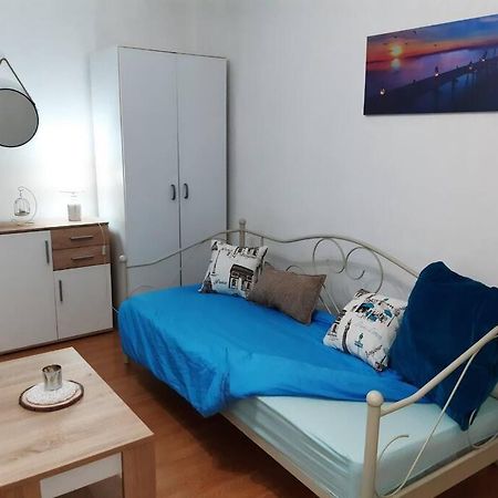 Apartman Paris Apartment Подгорица Екстериор снимка